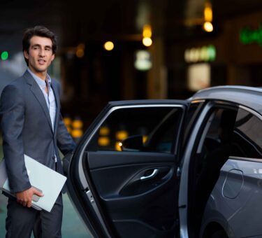 Monthly Rent of Rental Premium Vehicle in Dubai: