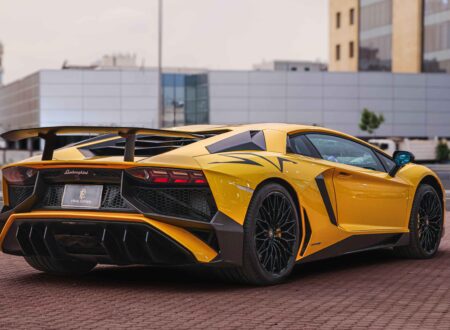 How Luxury Cars Became Part of Dubai’s Travel Culture